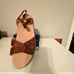 SAS Brown Leather Sandals with Floral Design- Duo Auburn